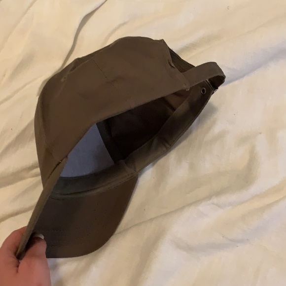 Green baseball cap - Picture 3 of 3